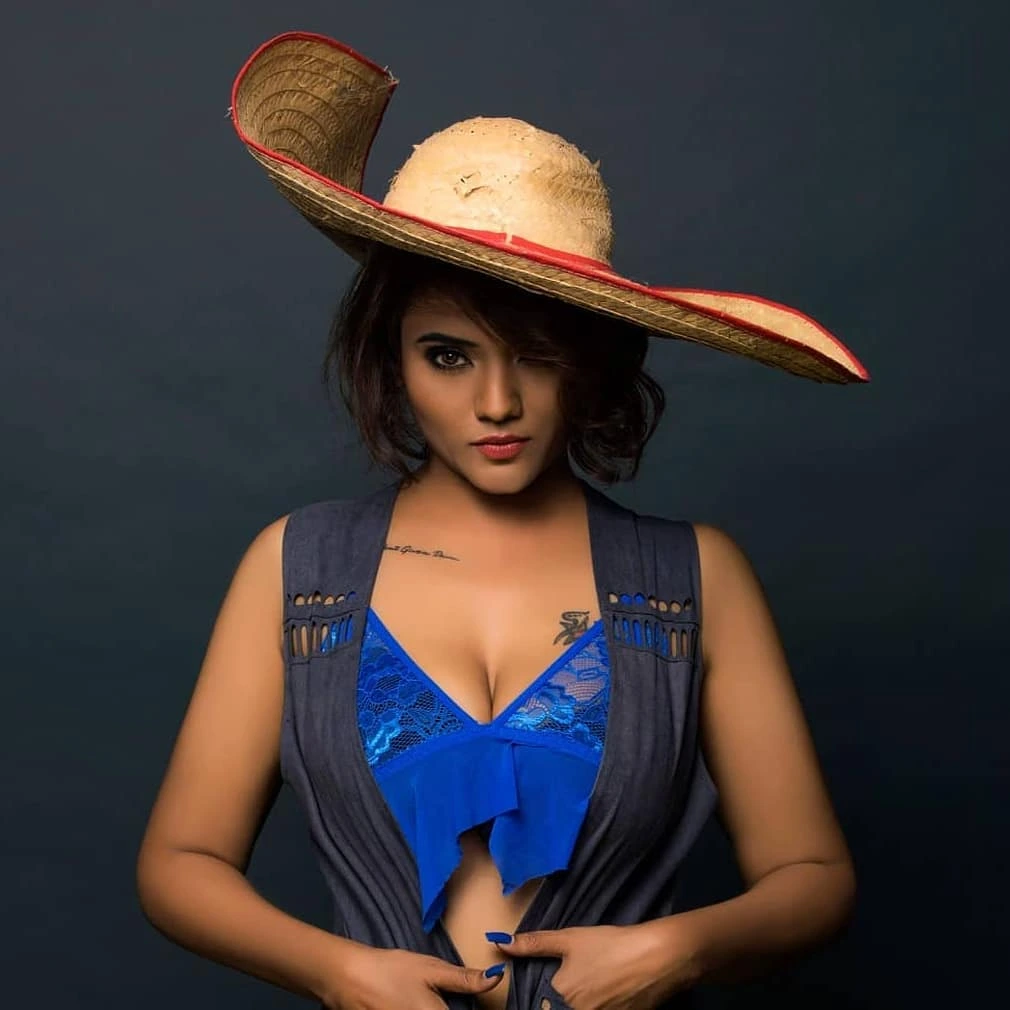 Jinnie Jaaz Hot Pic