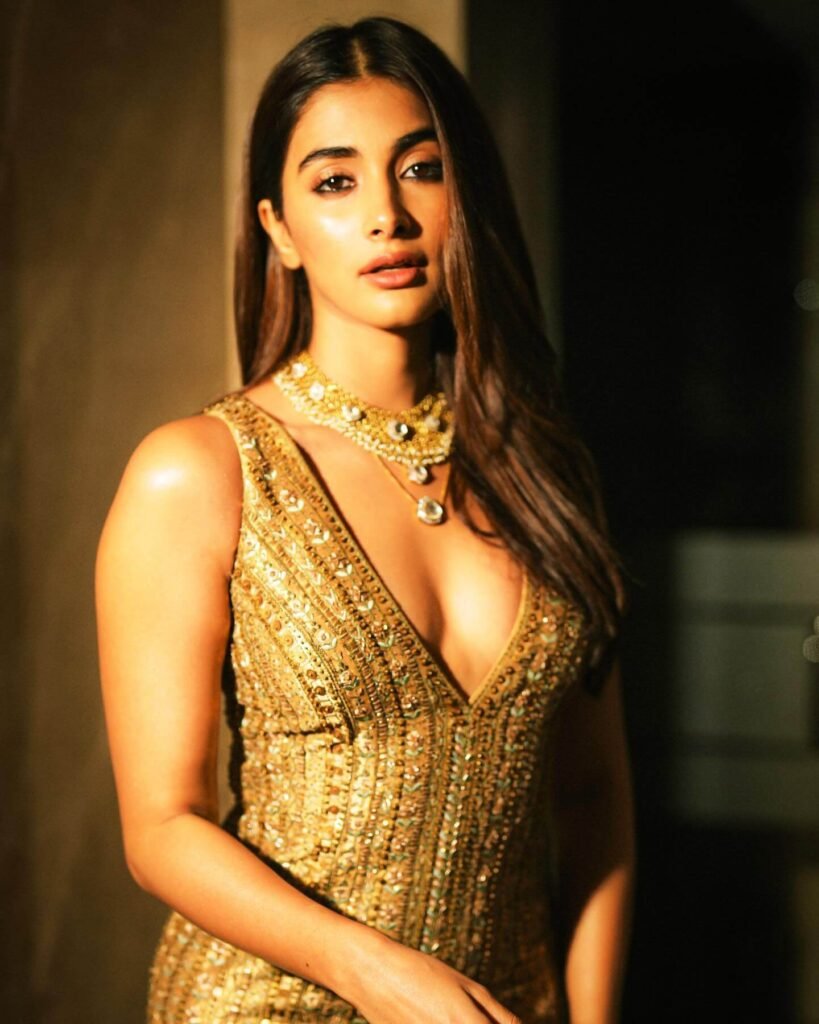 pooja hegde hot