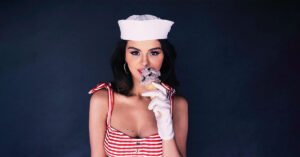 Selena Gomez Cleavage - Flash Dress Photos