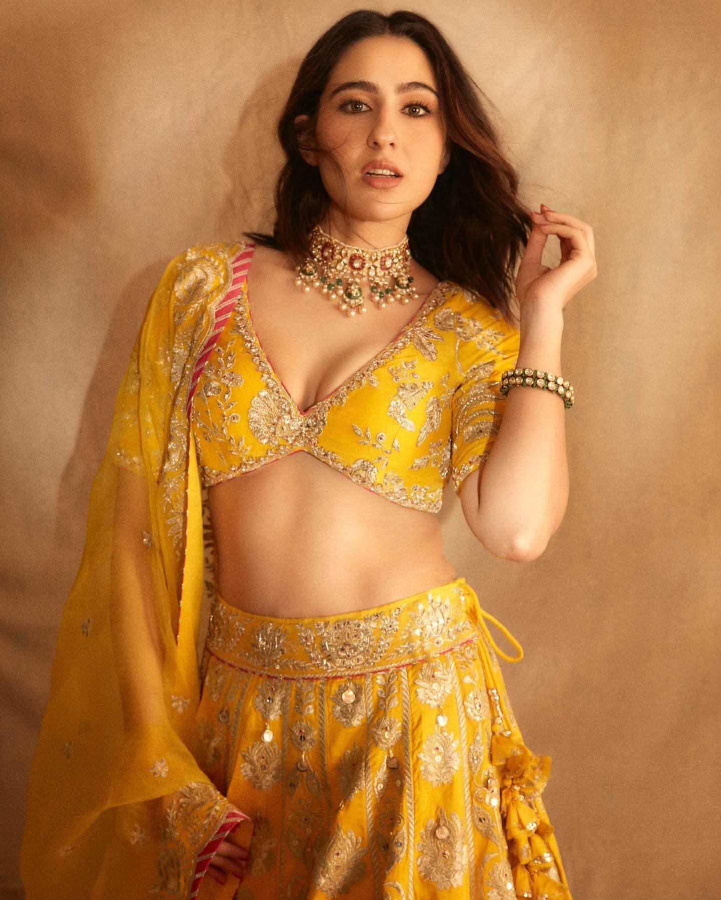 sara ali khan hot photos