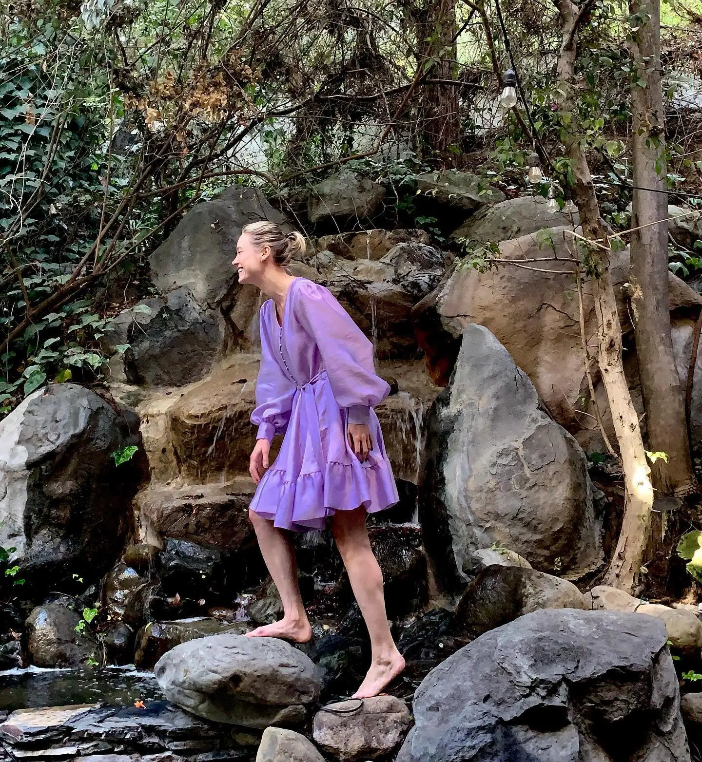 Brie Larson Feet Image Walking On The Rocks