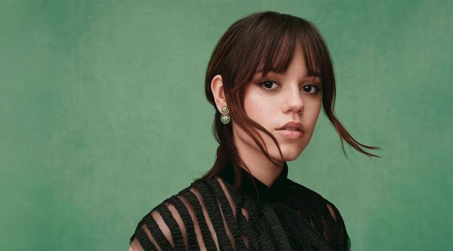 Jenna Ortega feet